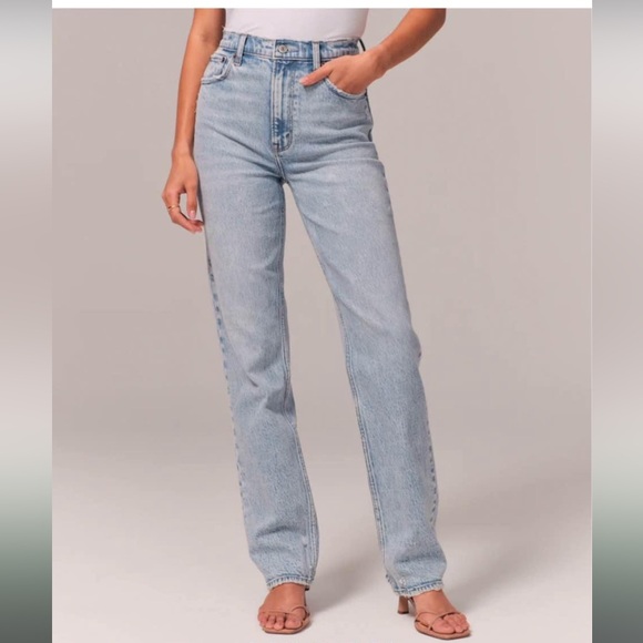 Abercrombie Ultra High Rise 90’s Straight Jeans - Picture 1 of 4
